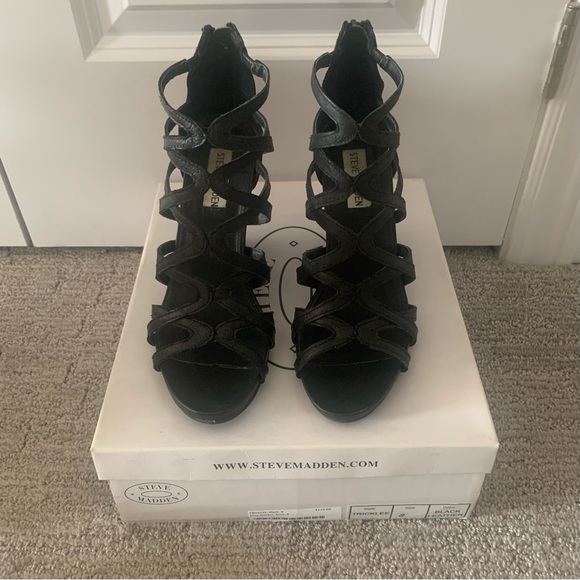 Steve Madden Tricklee Wedges - Size 8! - Picture 3 of 5